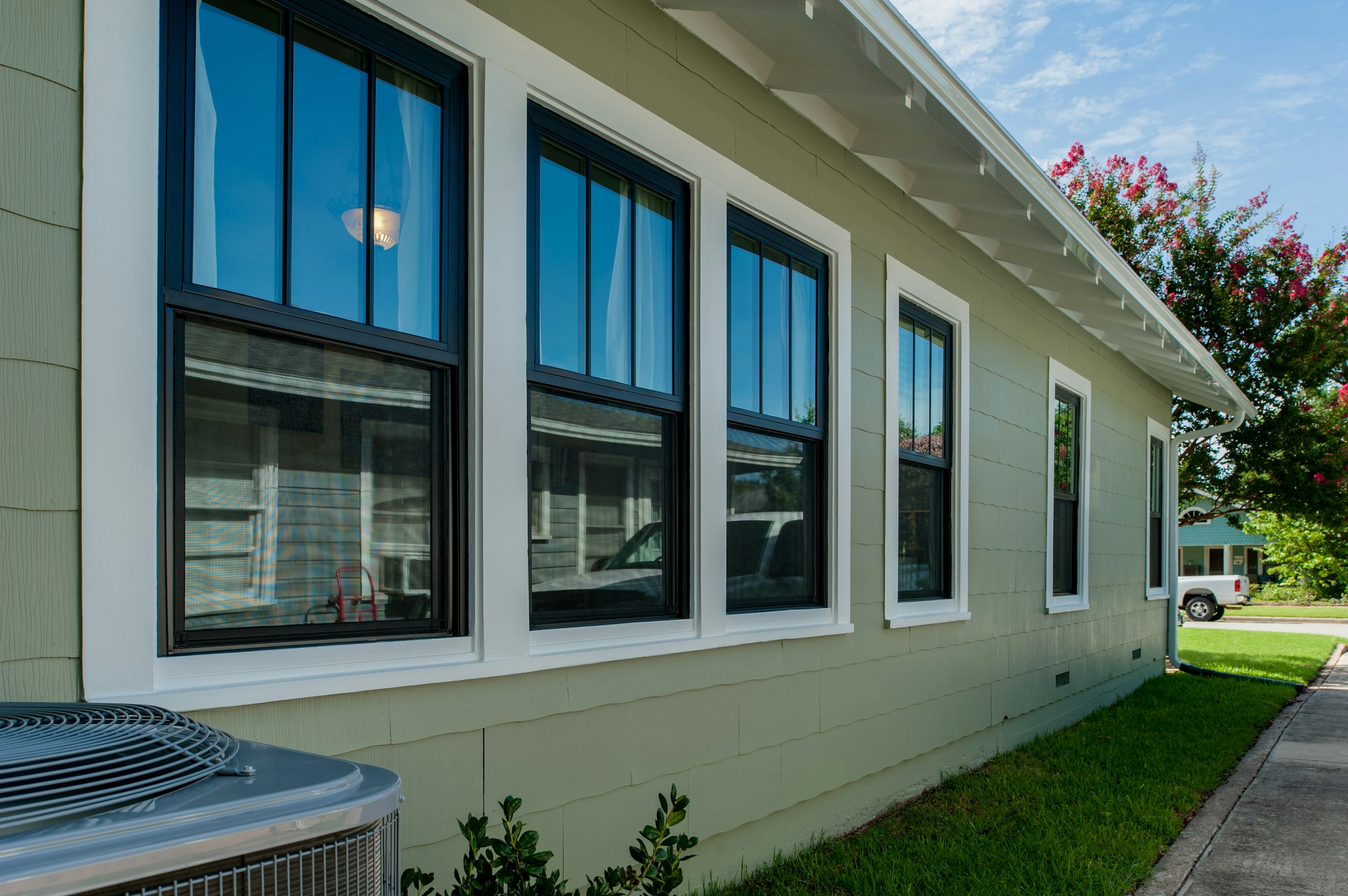 What is Insulated Glass? Reviewing the Pros and Cons