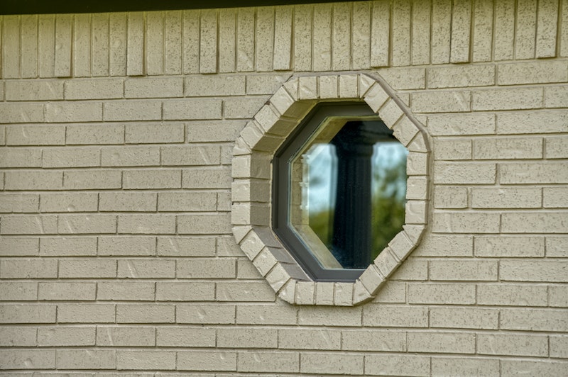 Octagon home window