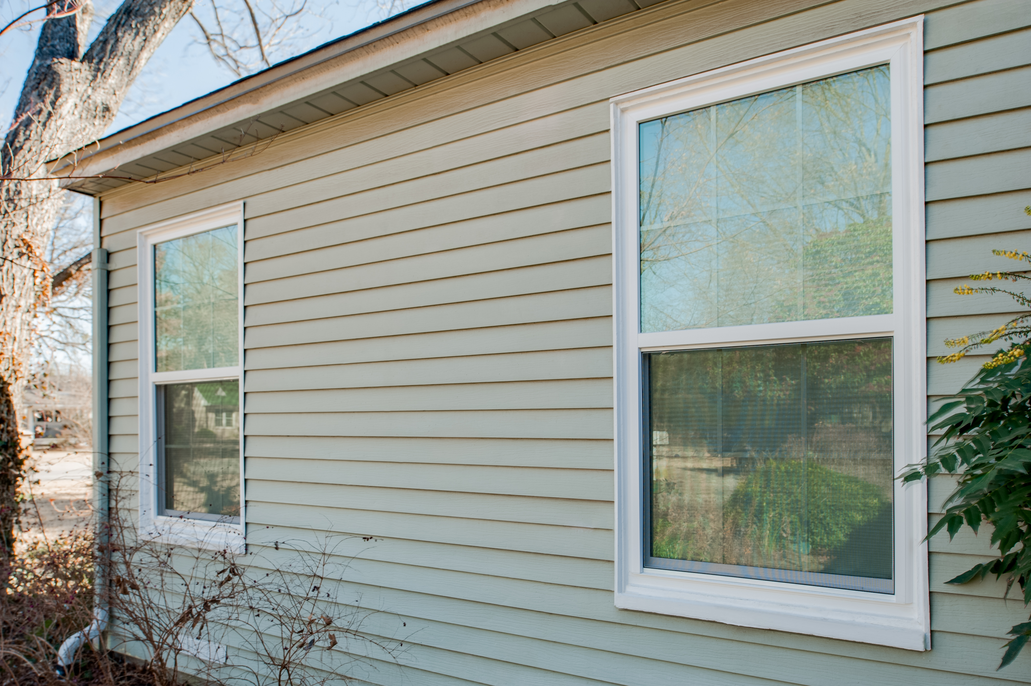 Brennan Traditions Replacement Windows With Vinyl Siding - Dallas